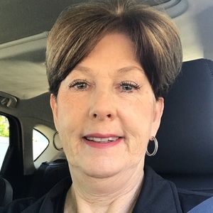 Meet your Posher, Deborah